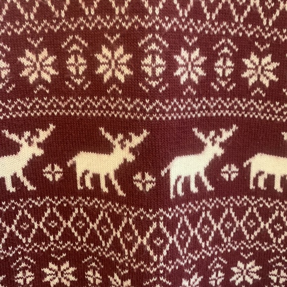 Forever 21 Sweater - Picture 4 of 7